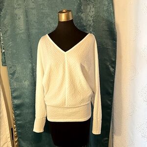 I.N. San Francisco White V-Neck Sweater